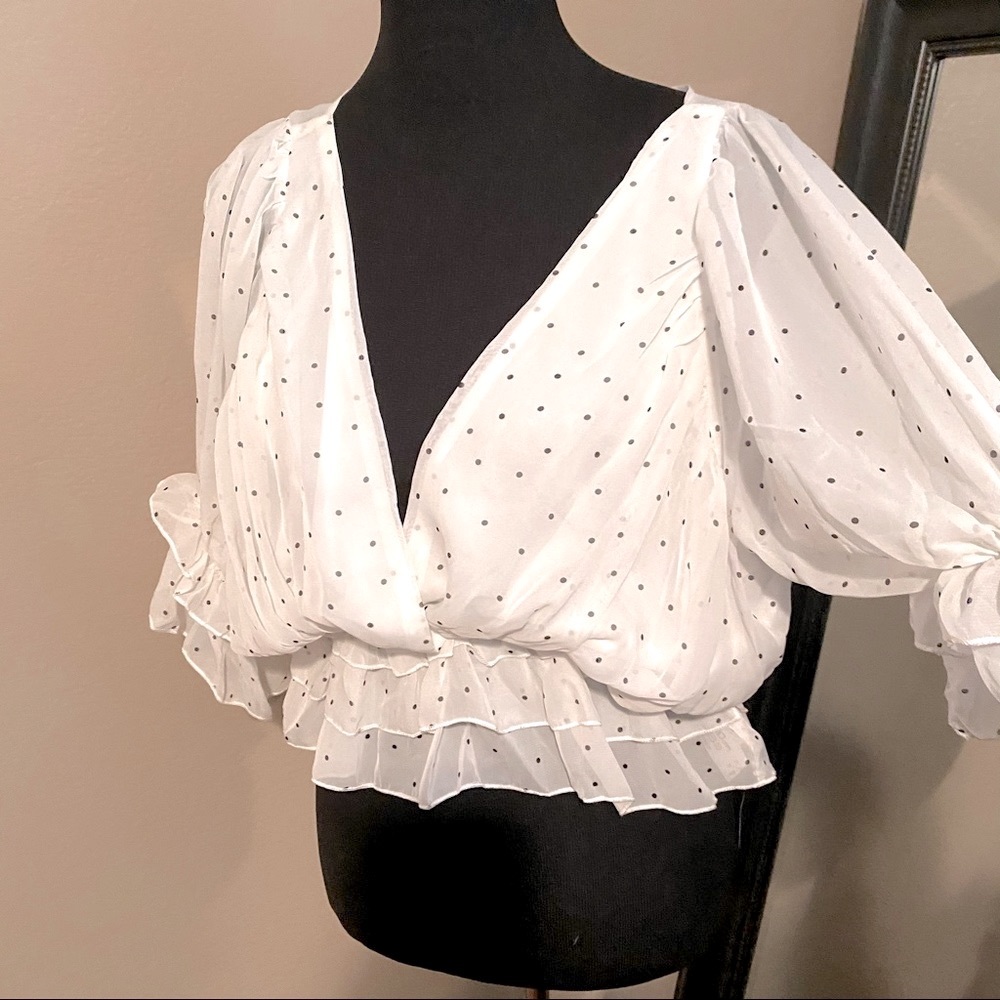 White with black Pocket dots women top
